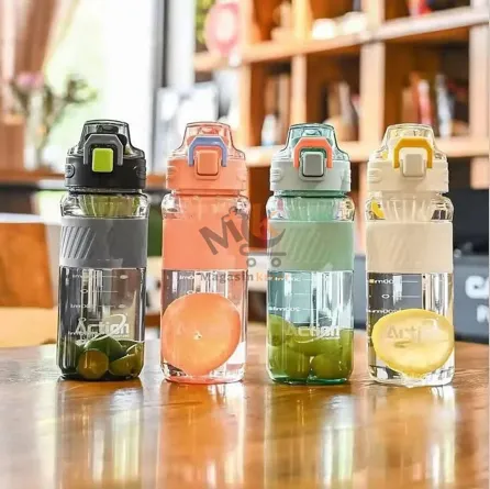 Bouteille d’eau en plastique alimentaire avec filtre