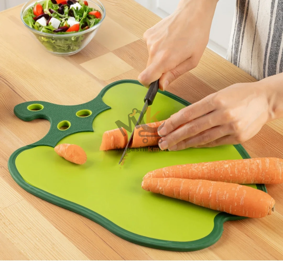 Planche à découper en plastique