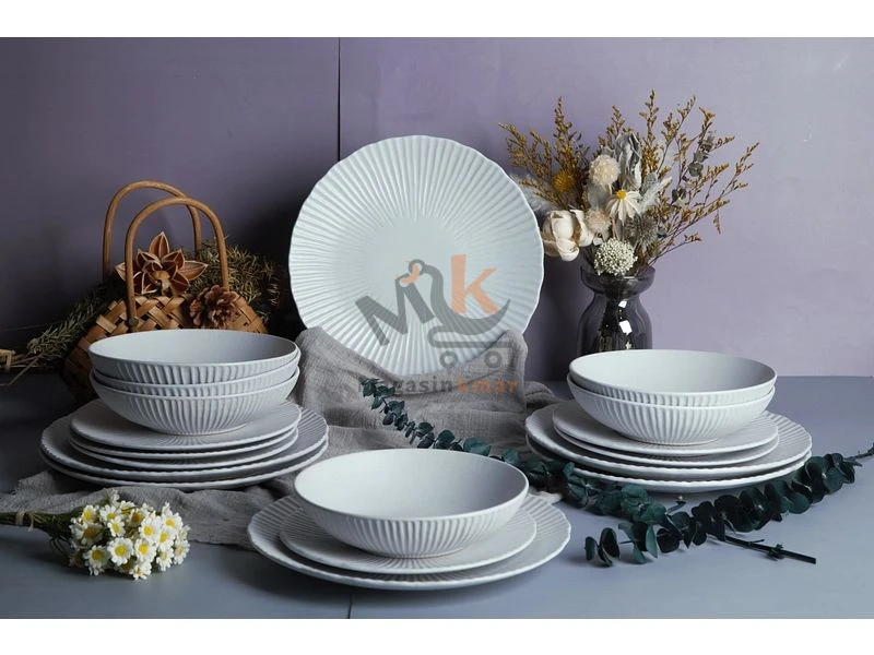 Assiette blanche en céramique 17cm – Élégante et durable pour table raffinée