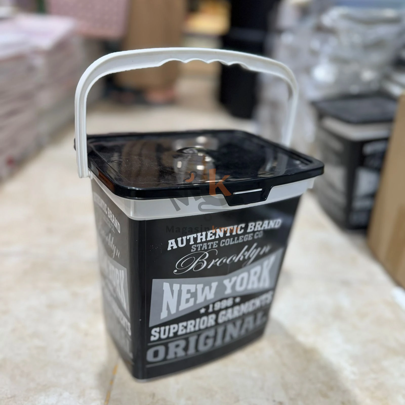 Poubelle en plastique compacte – 24 cm – Idéale pour cuisine ou salle de bain