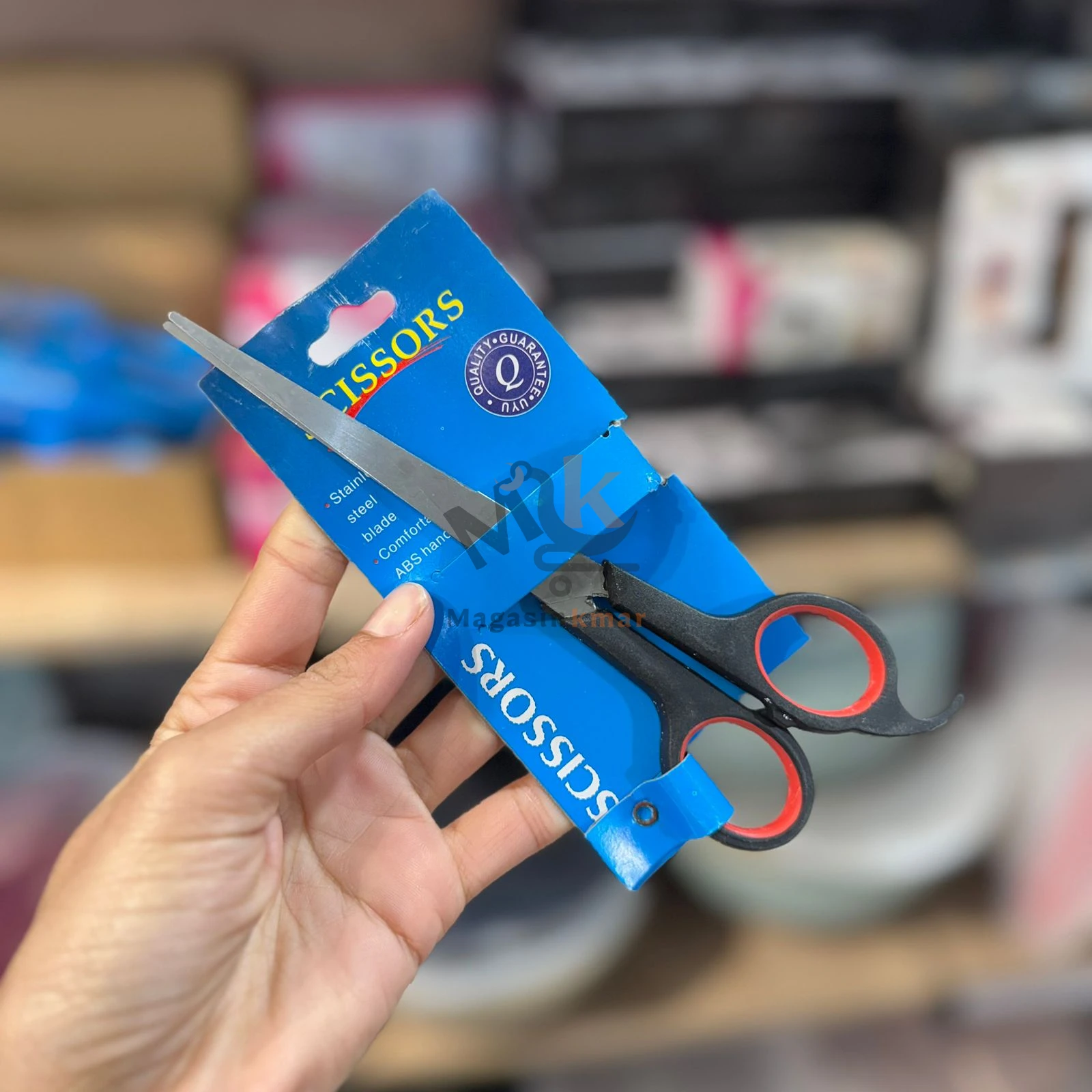 Ciseaux en acier avec poignée en plastique – 17 cm – Précis et polyvalents